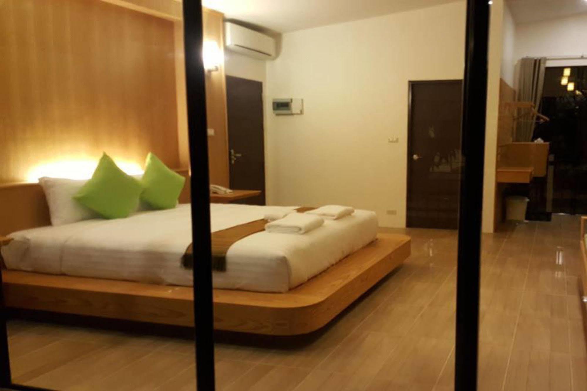 Jasmine Resort And Spa Khanom Bagian luar foto